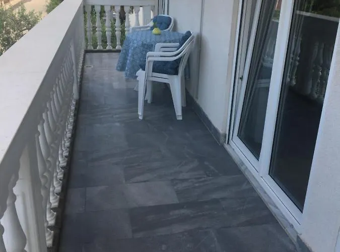 アパート Amelia *